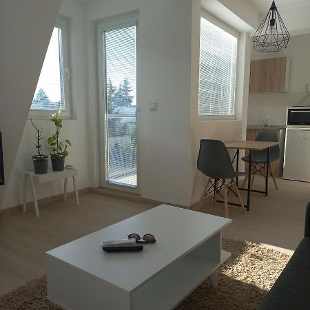 Studio Close To Town Centar สโกเปีย ภายนอก รูปภาพ